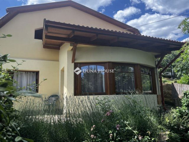 Eladó családi ház, Leányfaluban 128 M Ft, 3 szobás