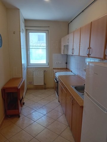 Eladó téglalakás, Siófokon 59 M Ft, 2 szobás