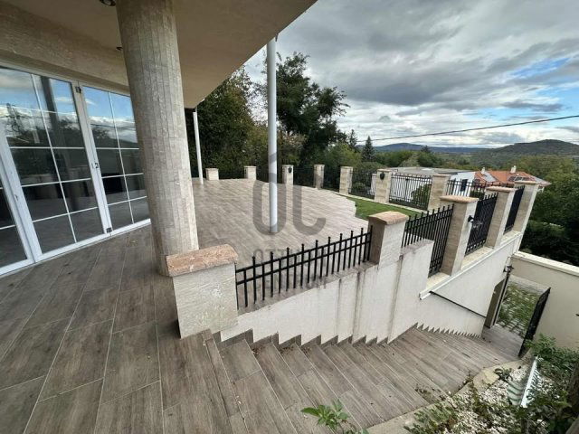 Eladó családi ház, Budapesten, II. kerületben 320 M Ft, 7 szobás