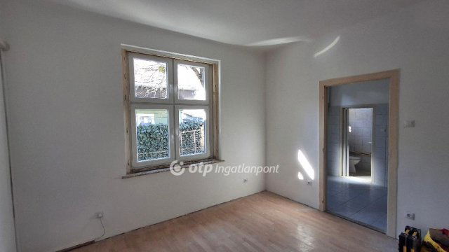 Eladó téglalakás, Budapesten, XVIII. kerületben 35.5 M Ft