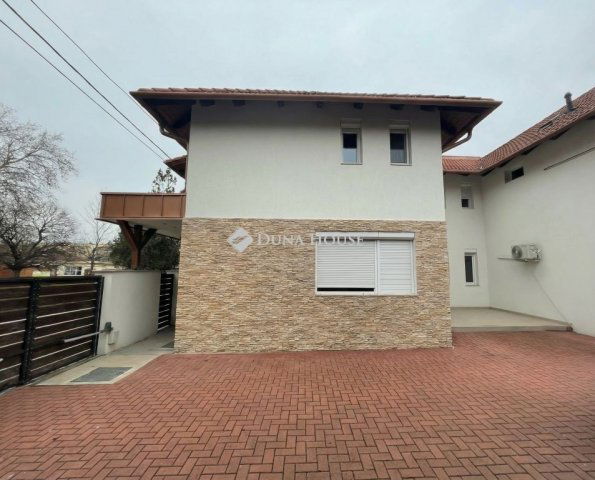 Eladó téglalakás, Budapesten, IV. kerületben 220 M Ft, 5 szobás