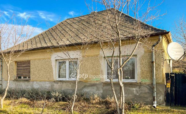 Eladó családi ház, Tényőn 39.8 M Ft, 3 szobás