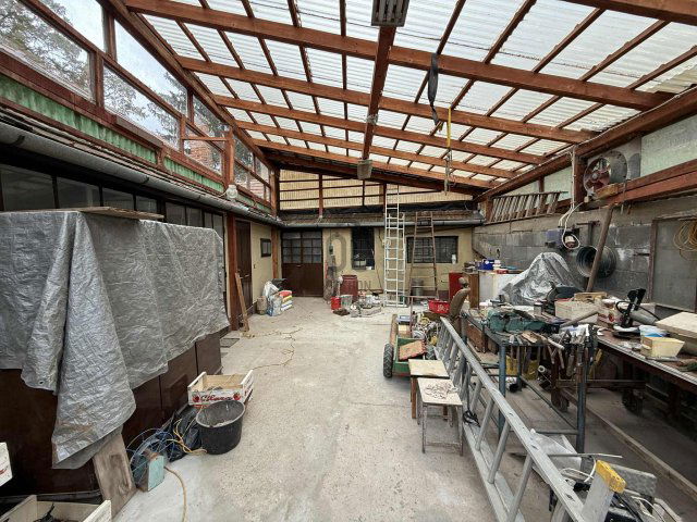 Eladó családi ház, Pécsett 29.9 M Ft, 2 szobás