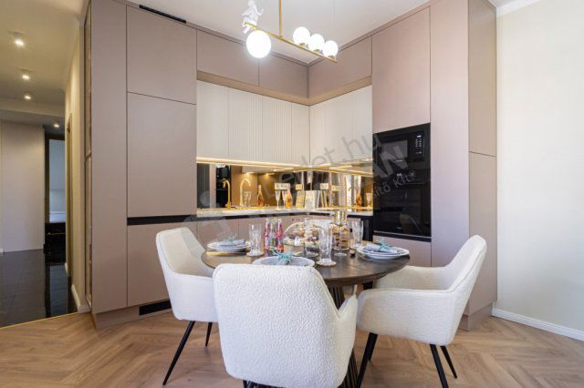 Eladó téglalakás, Budapesten, V. kerületben 265 M Ft, 4 szobás