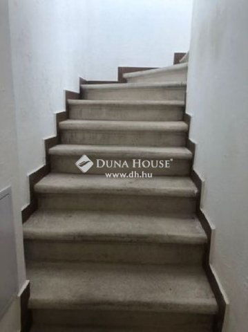 Eladó családi ház, Budapesten, XVIII. kerületben 170 M Ft