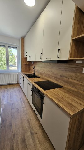 Eladó téglalakás, Komlón, Tompa Mihály utcában 29.9 M Ft