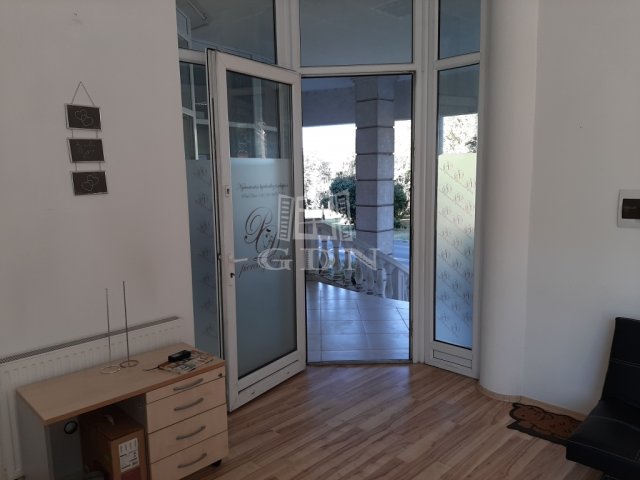 Kiadó üzlethelyiség, Kaposváron 95 E Ft / hó