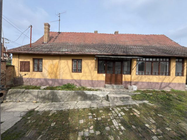 Eladó családi ház, Nagykőrösön 29.9 M Ft, 3 szobás