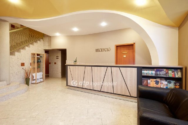 Eladó hotel, Pécsett 1300 M Ft / költözzbe.hu