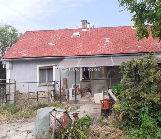 Eladó családi ház, Tihanyban 210 M Ft, 3 szobás