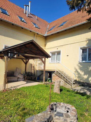 Eladó családi ház, Kisnémediben 60 M Ft, 4 szobás