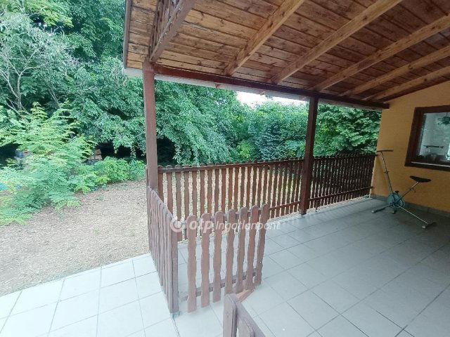 Eladó családi ház, Szigetszentmiklóson 89.4 M Ft, 5+1 szobás