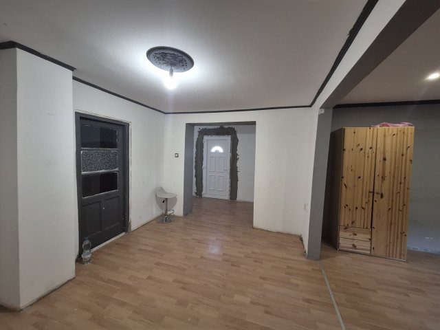 Eladó családi ház, Ecséden 20.6 M Ft, 3 szobás
