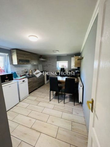 Eladó családi ház, Földeákon 21.99 M Ft, 4 szobás