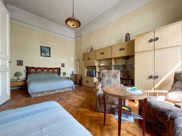Eladó téglalakás, Budapesten, VIII. kerületben, József körúton