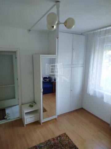 Kiadó téglalakás, albérlet, Szegeden 190 E Ft / hó, 3 szobás