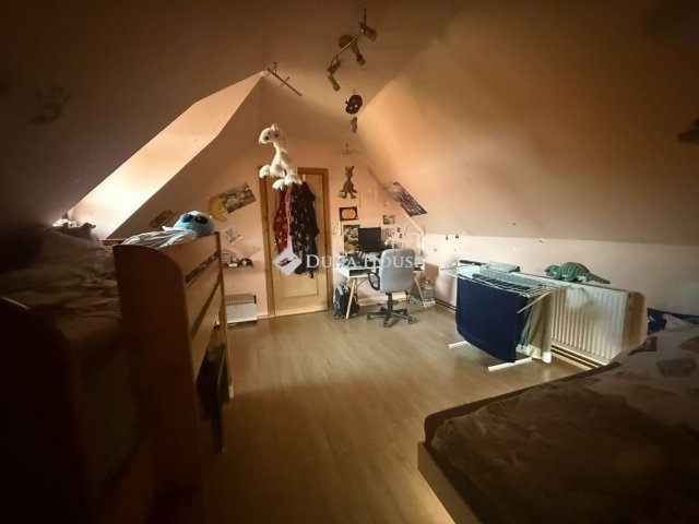 Eladó családi ház, Etyeken 67 M Ft, 5 szobás