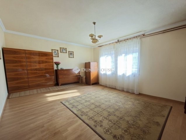Eladó családi ház, Tápiószecsőn 74.9 M Ft, 6 szobás