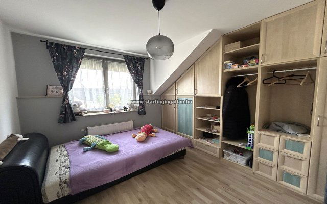 Eladó családi ház, Budapesten, IV. kerületben 212 M Ft, 6 szobás