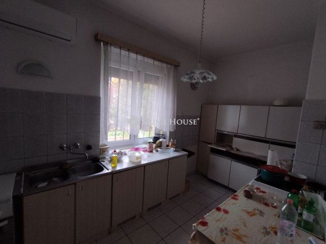 Eladó ikerház, Almásfüzitőn 49.99 M Ft, 4 szobás