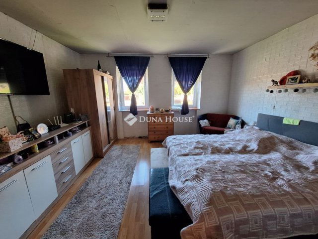 Eladó családi ház, Szakonyon 17.9 M Ft, 2 szobás