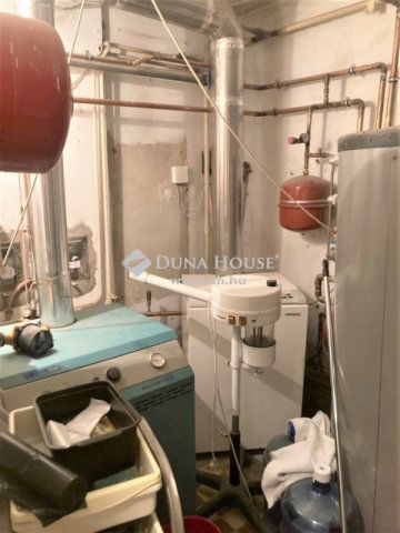 Eladó hotel, Sopronban 380 M Ft, 13 szobás / költözzbe.hu