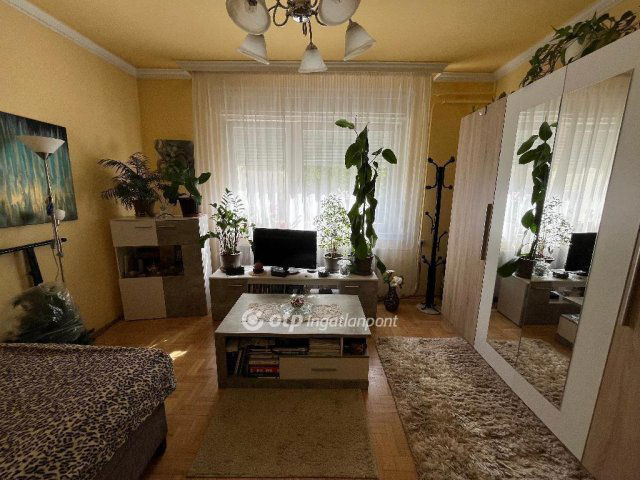 Eladó családi ház, Budapesten, XVII. kerületben 76.5 M Ft