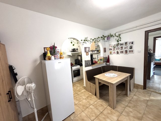 Eladó családi ház, Hajdúböszörményen 56.5 M Ft, 20 szobás