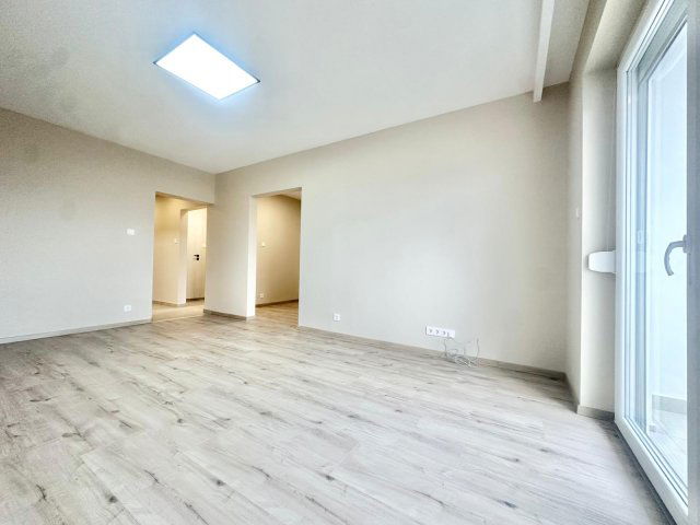 Eladó panellakás, Budapesten, III. kerületben 74.9 M Ft