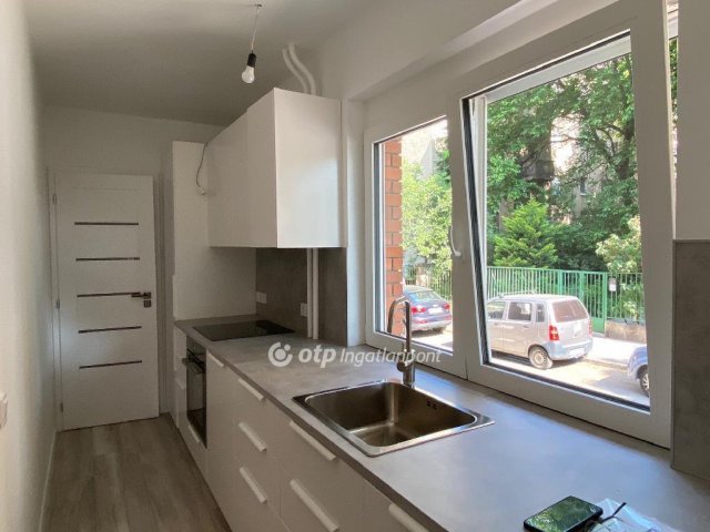 Eladó téglalakás, Budapesten, III. kerületben 114.9 M Ft
