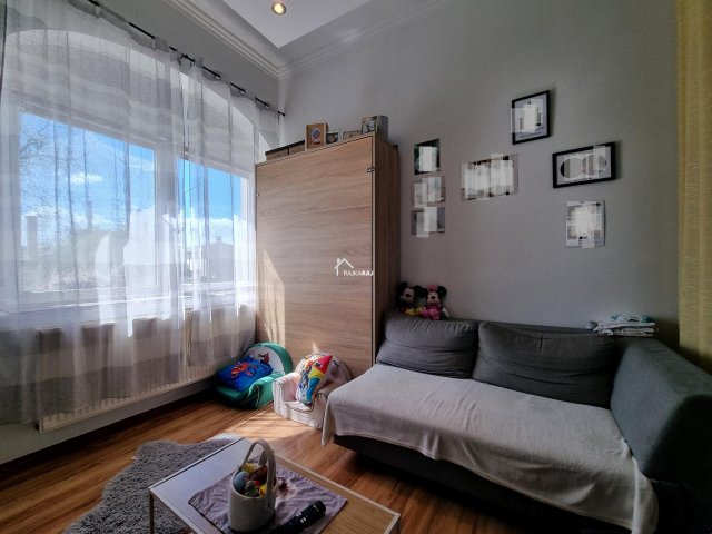 Eladó téglalakás, Mosonmagyaróváron 52.5 M Ft, 2+1 szobás