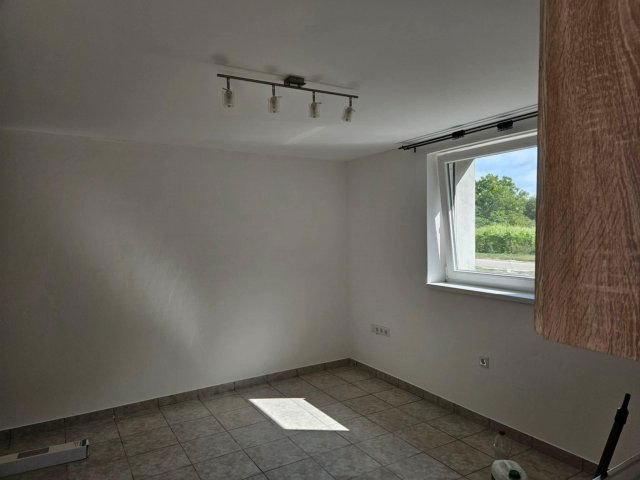 Kiadó téglalakás, albérlet, Csornán 110 E Ft / hó, 1 szobás