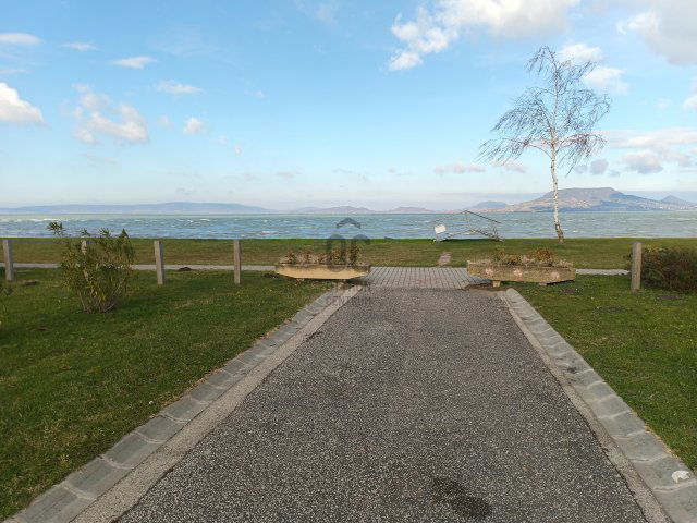 Eladó nyaraló, Fonyódon 175 M Ft, 3 szobás