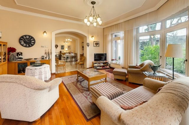 Eladó családi ház, Kecskeméten 188 M Ft, 7 szobás