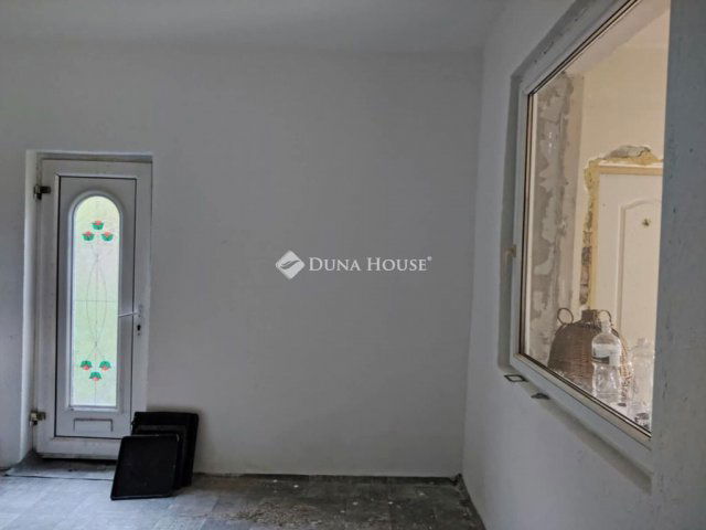 Eladó családi ház, Csikóstőttősön 18.5 M Ft, 3 szobás