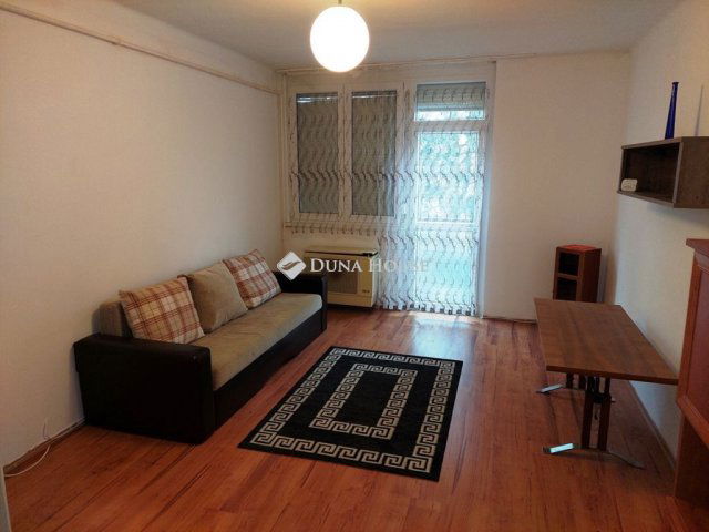 Eladó téglalakás, Kaposváron 27.5 M Ft, 1+1 szobás