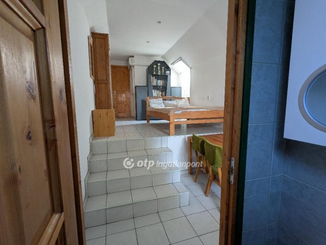 Eladó családi ház, Hajdúszoboszlón 228 M Ft, 9+1 szobás