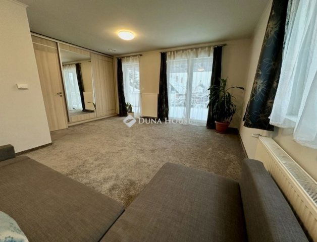 Eladó családi ház, Budapesten, XVIII. kerületben 200 M Ft