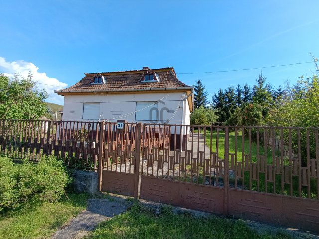 Eladó családi ház, Taron 23.2 M Ft, 3 szobás