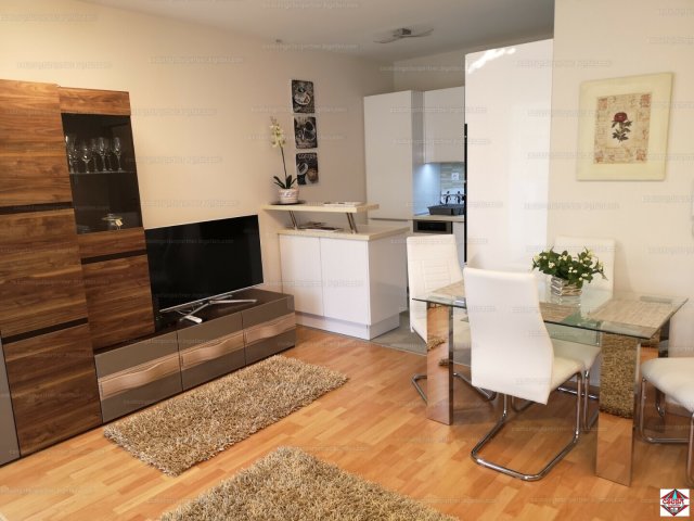 Eladó téglalakás, Budapesten, XIII. kerületben, Béke utcában