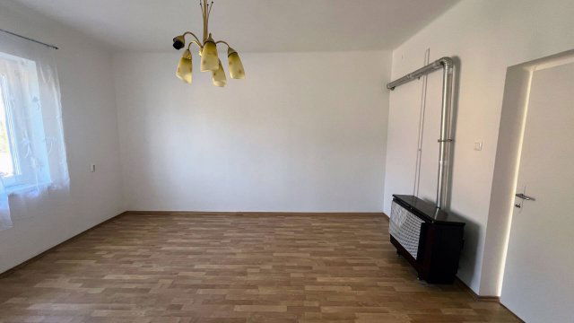 Eladó családi ház, Baján 45.9 M Ft, 2 szobás