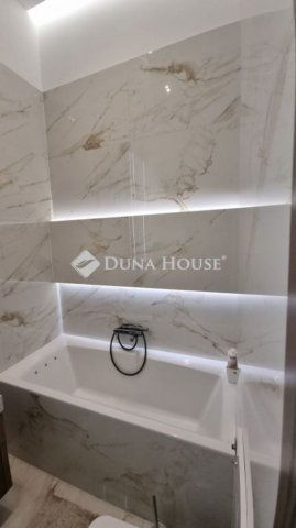 Eladó téglalakás, Budapesten, V. kerületben 250 M Ft, 3 szobás