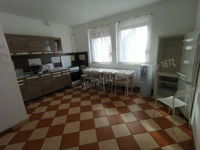 Kiadó családi ház, albérlet, Vácon 700 E Ft / hó, 5+4 szobás