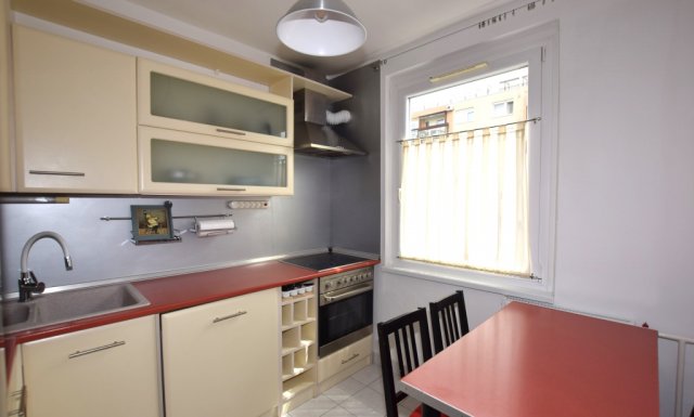 Kiadó panellakás, albérlet, Debrecenben 200 E Ft / hó