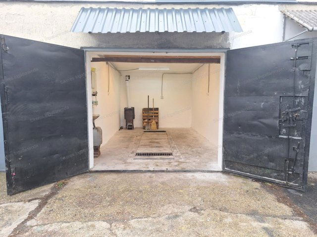 Eladó garázs, Tatabányán 7.5 M Ft / költözzbe.hu