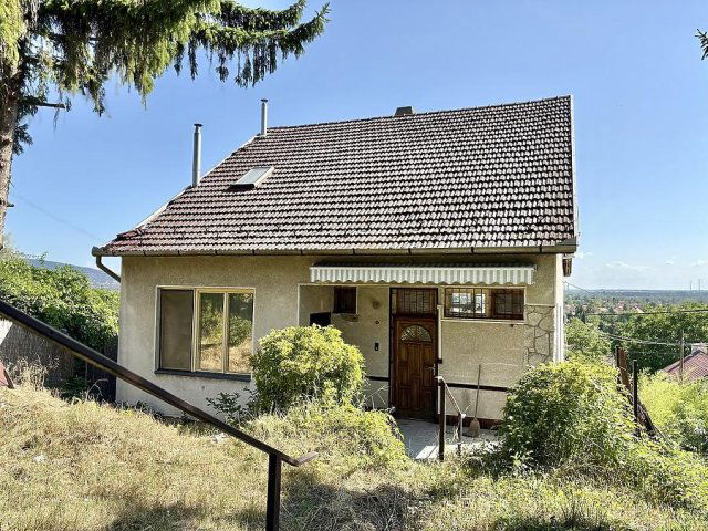 Eladó családi ház, Budakalászon 139 M Ft, 5 szobás