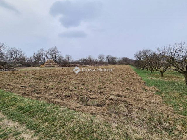 Eladó telek, Siklóson 4.8 M Ft / költözzbe.hu