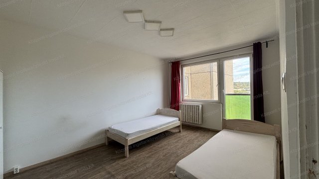 Eladó panellakás, Tatabányán 38.99 M Ft, 2 szobás