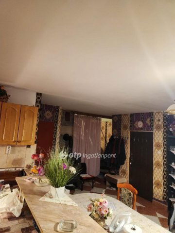 Eladó családi ház, Szigetszentmiklóson 78 M Ft, 1+3 szobás