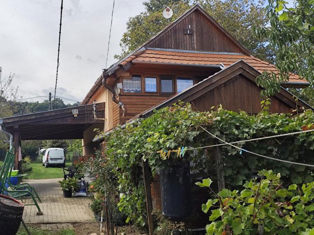 Eladó nyaraló, Alsópáhokon 46.9 M Ft, 2 szobás